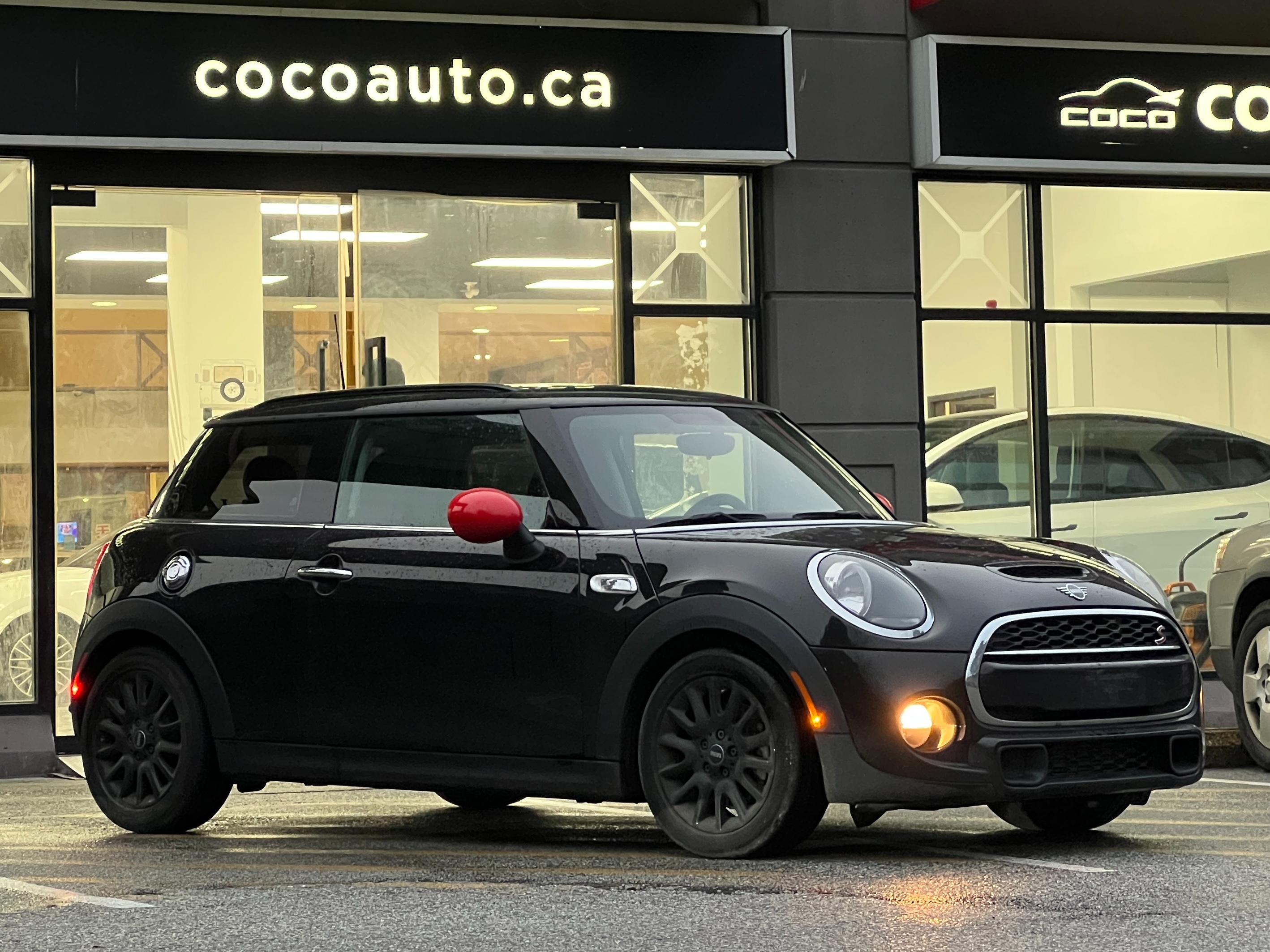 2019 Mini Cooper s - Image 2